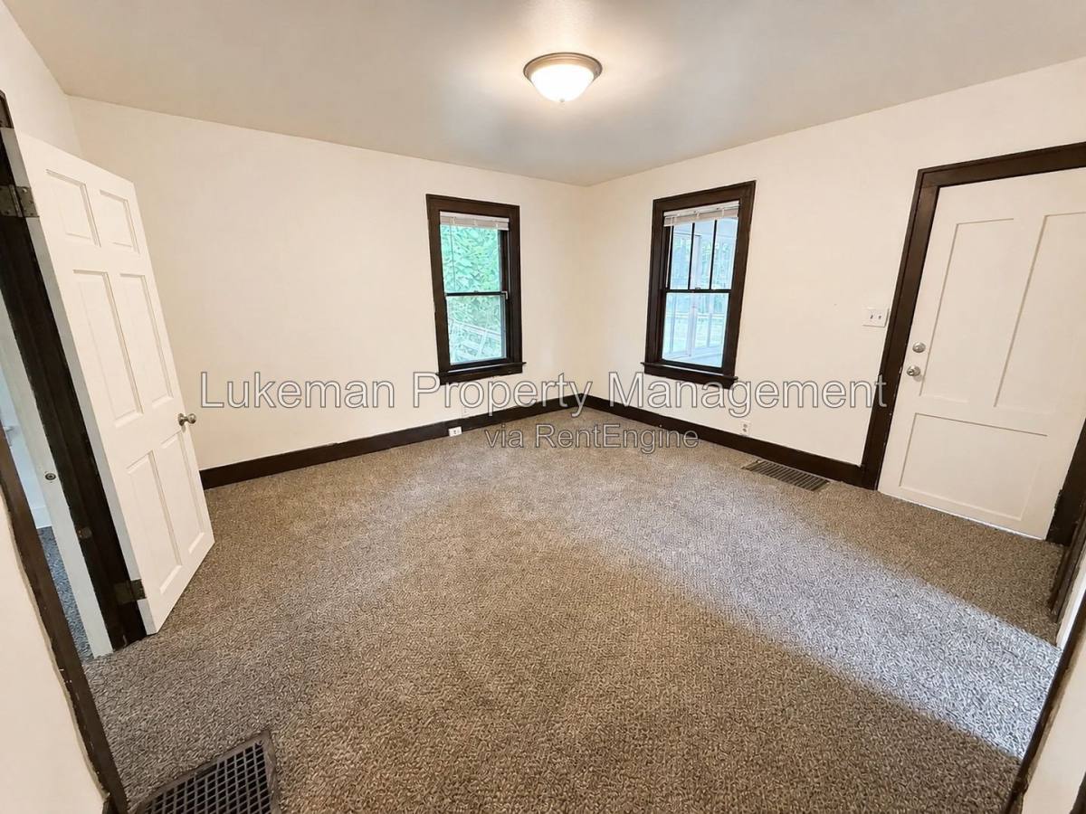 House for rent at 2301 Mount Olivet Rd, Kalamazoo, MI 49004