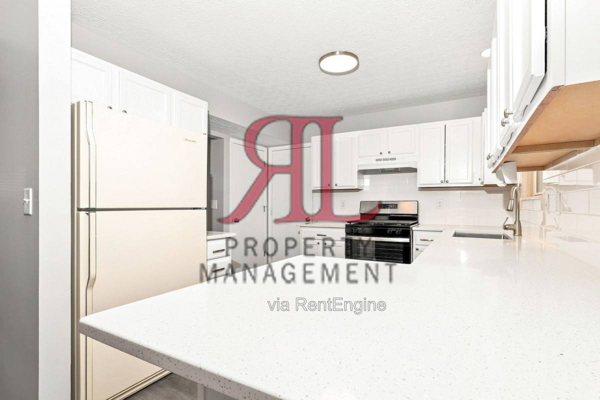 Apartment for rent at 900 Robmeyer Dr, Columbus, OH 43207