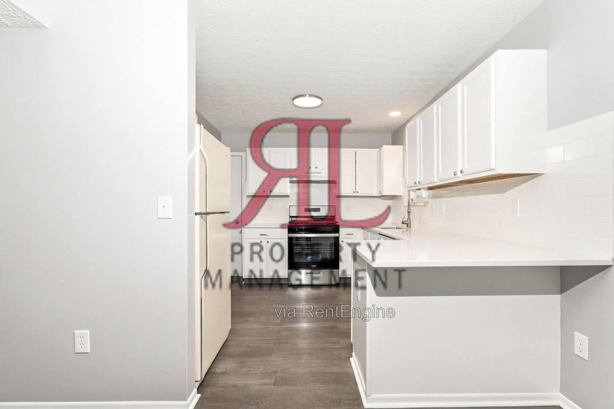 Apartment for rent at 900 Robmeyer Dr, Columbus, OH 43207