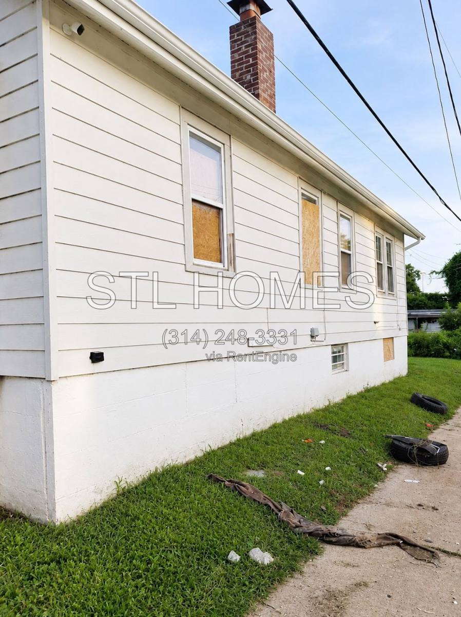 House for rent at 614 Fremont St, St. Louis, MO 63147