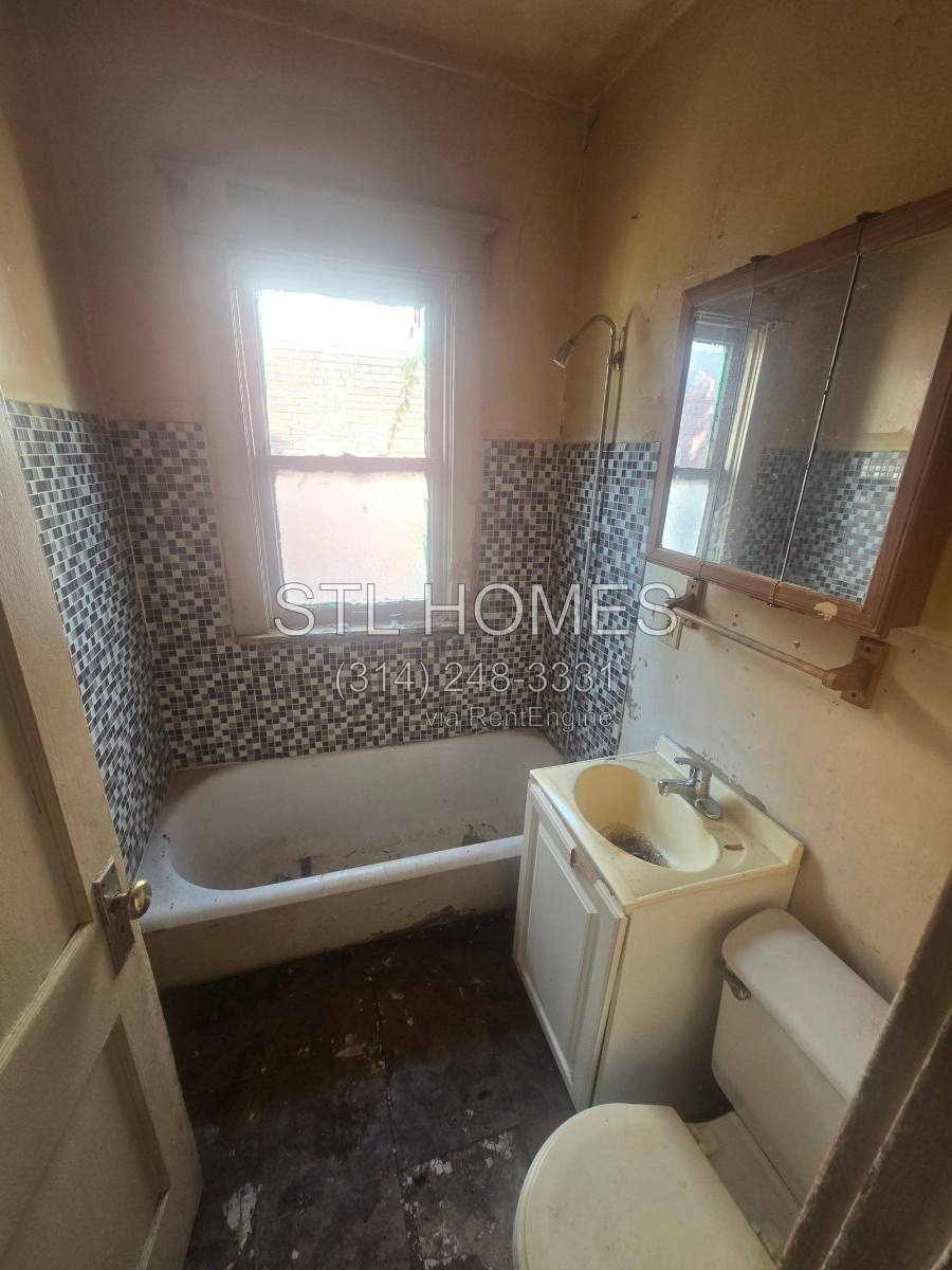House for rent at 3422 Lucas & Hunt Rd, St. Louis, MO 63121