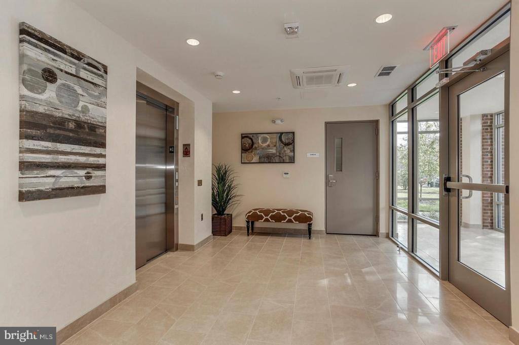 Apartment for rent at 905 N Jackson St, Arlington, VA 22201