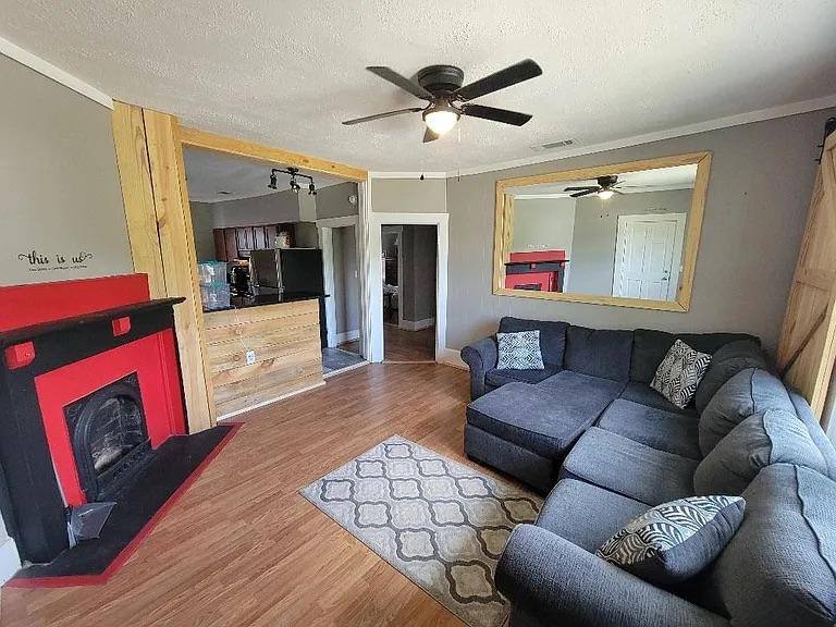 217 S Zetterower Ave #D, Statesboro, GA 30458 - Apartment for Rent - Image 11