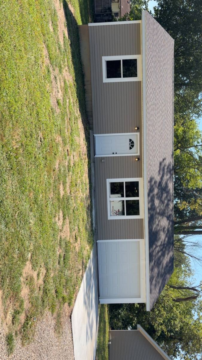 House for rent at 1120 W End Dr, Cuba, MO 65453
