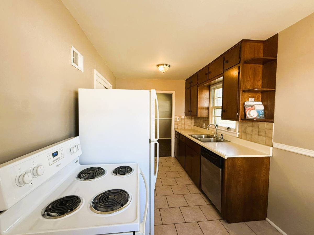 House for rent at 445 Kokomo, Derby, KS 67037