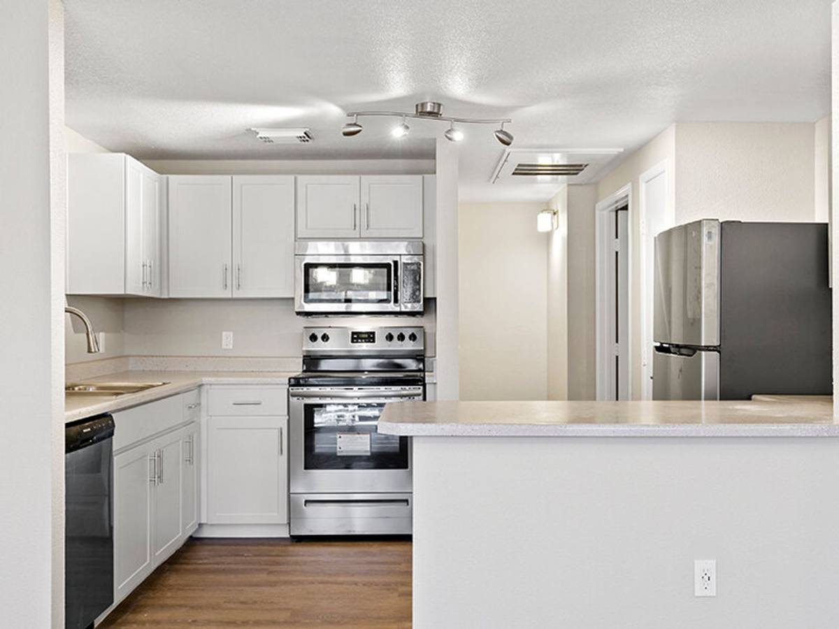 Apartment for rent at 16804 N 42nd Ave, Phoenix, AZ 85053