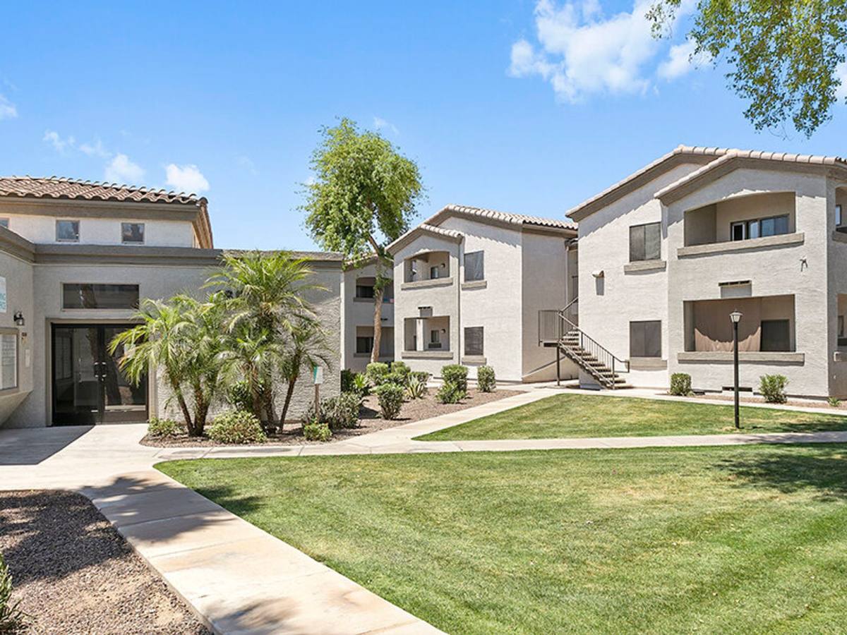 Apartment for rent at 16804 N 42nd Ave, Phoenix, AZ 85053