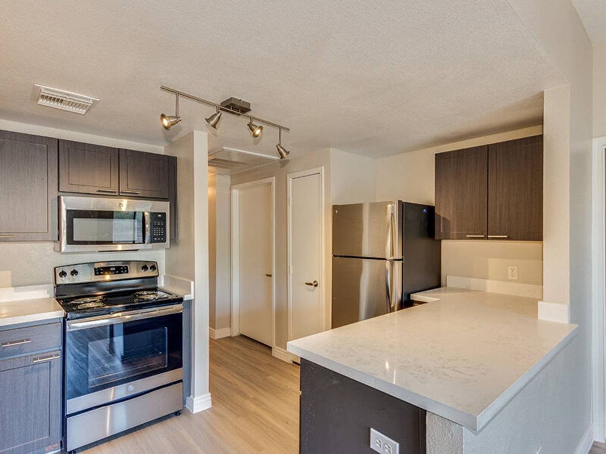 Apartment for rent at 16804 N 42nd Ave, Phoenix, AZ 85053