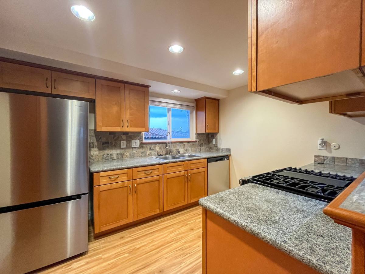 Apartment for rent at 311 W Palm Ave, El Segundo, CA 90245