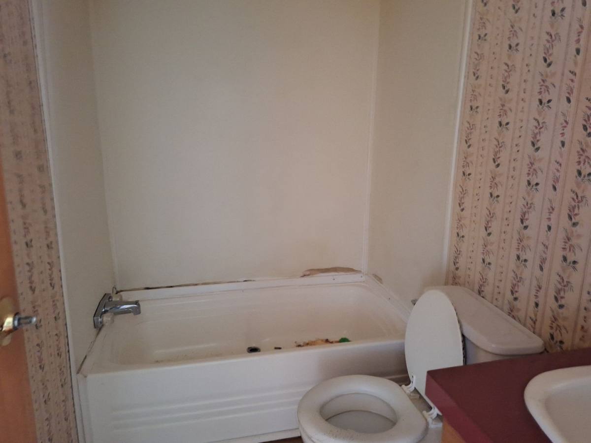 Apartment for rent at 325 Tanglewood Dr, Madison Heights, VA 24572