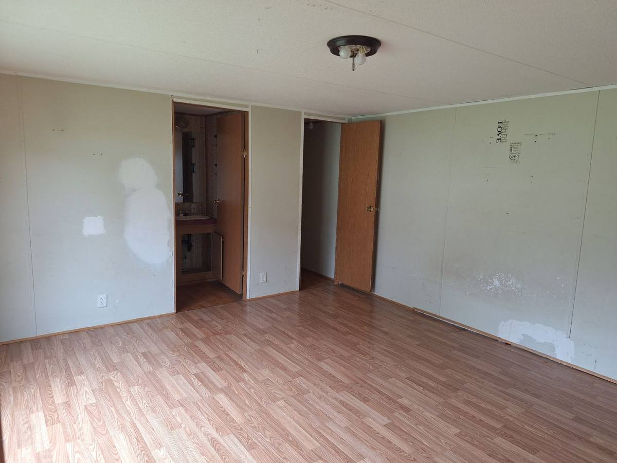 Apartment for rent at 325 Tanglewood Dr, Madison Heights, VA 24572