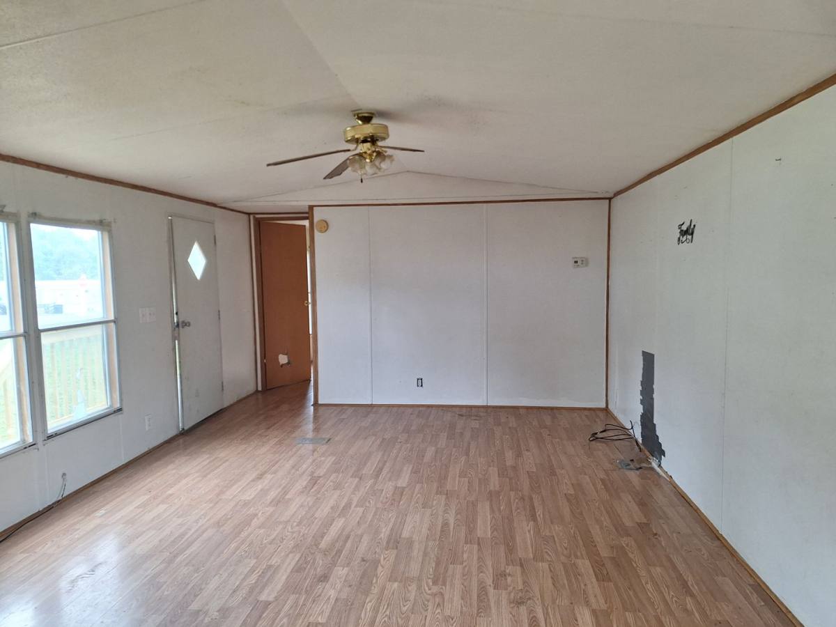 Apartment for rent at 325 Tanglewood Dr, Madison Heights, VA 24572