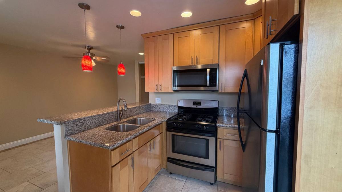 Apartment for rent at 2166 Montgomery Ave #E, Cardiff By the Sea, CA 92007