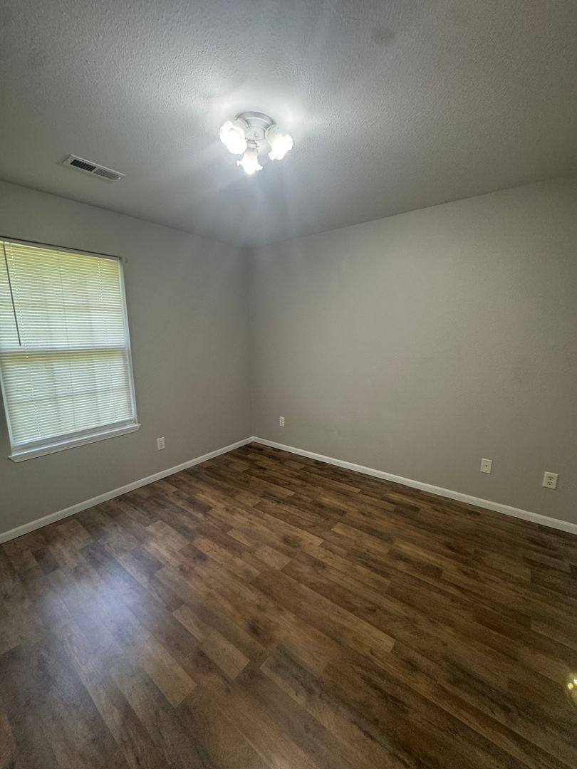 Apartment for rent at 281 N Boston Ave, Bolivar, MO 65613