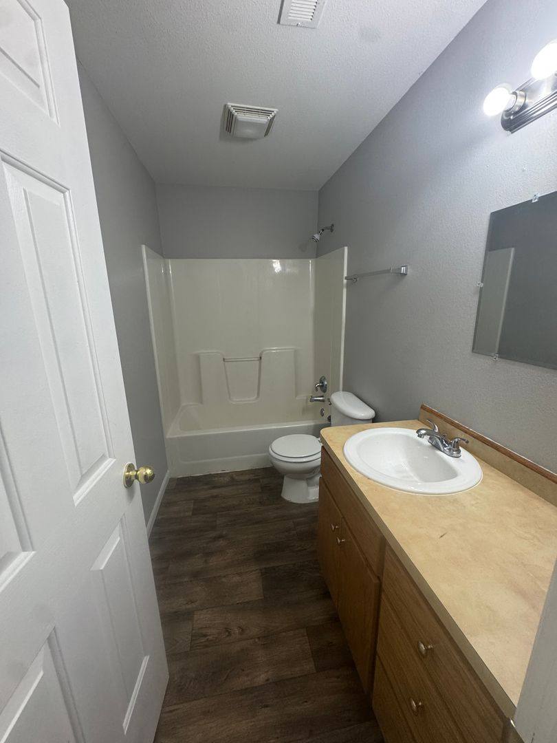 Apartment for rent at 281 N Boston Ave, Bolivar, MO 65613