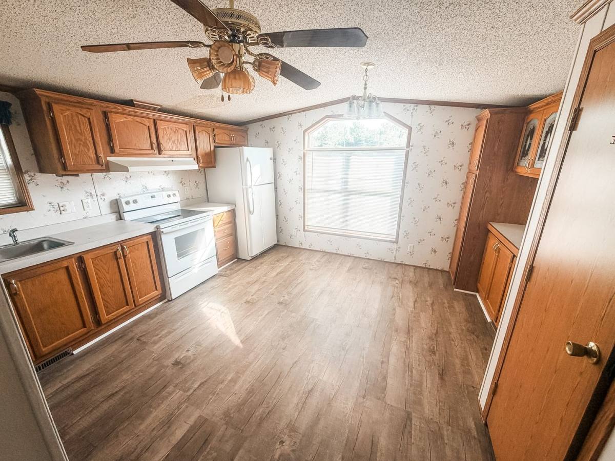 Apartment for rent at Fountain Rd Mhp, 422 E Fountain Rd, Joplin, MO 64801