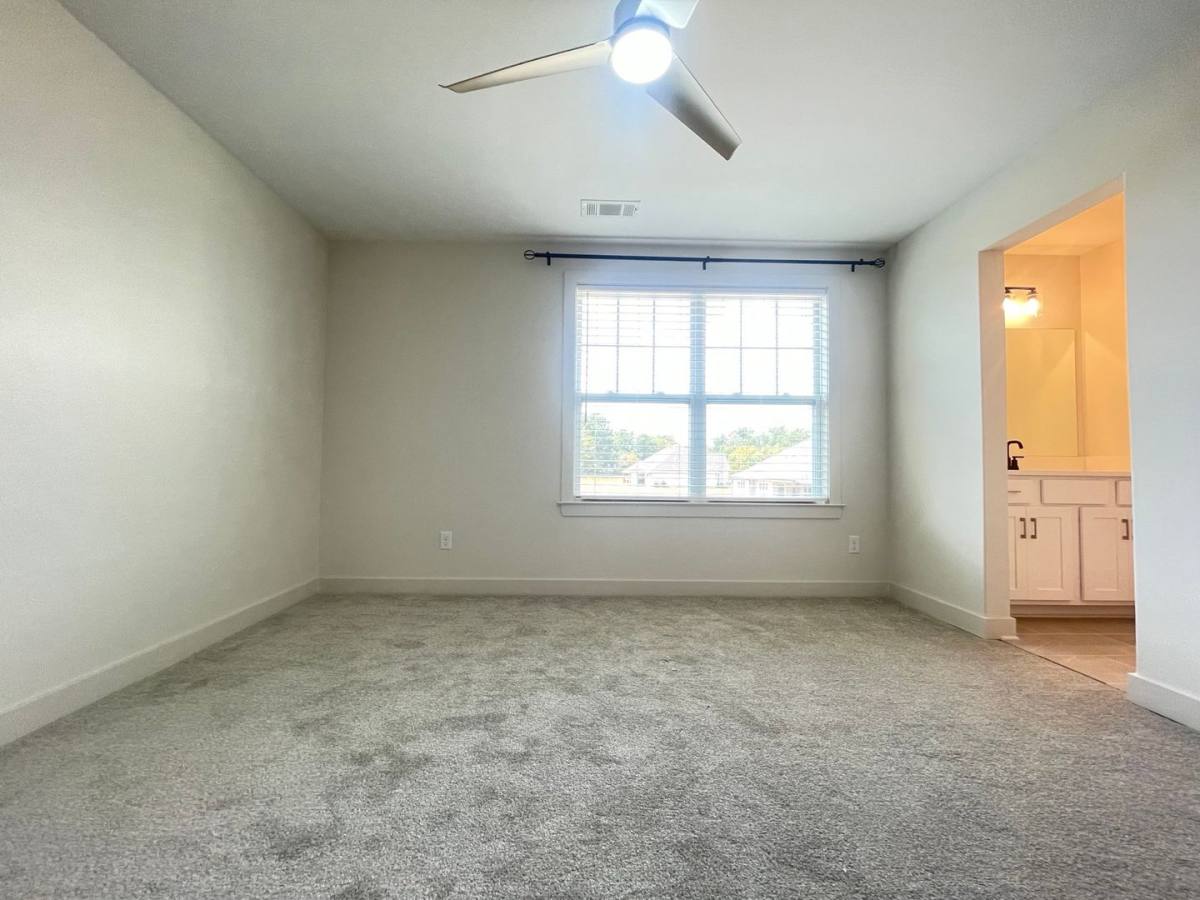 House for rent at 3368 Blooming Grove Rd, Olive Branch, MS 38654