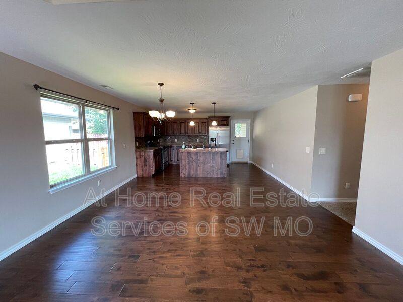 House for rent at 1298 S Venice, Republic, MO 65738