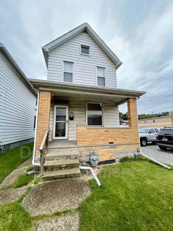House for rent at 710 4th Ave, Coraopolis, PA 15108