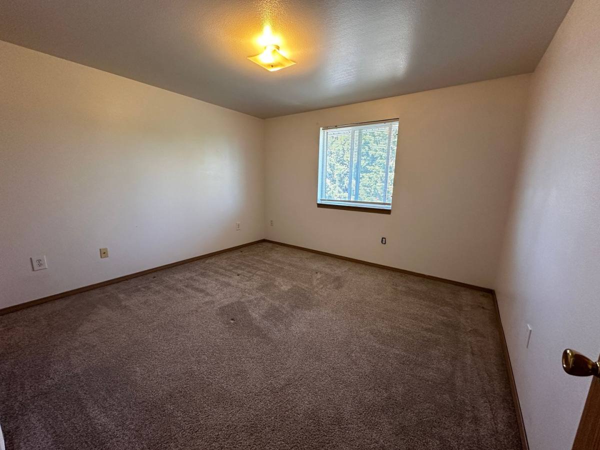 Apartment for rent at 421 & 423 Ecols St S, Monmouth, OR 97361