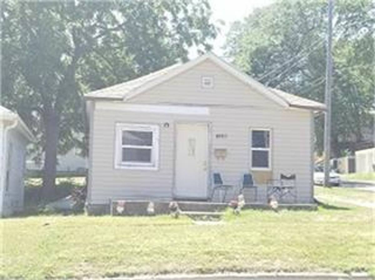 House for rent at 1124 W 19th St, Sioux City, IA 51103