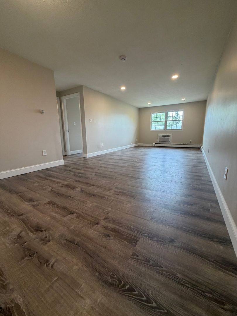 Condo for rent at 345-381 Hildreth St, Lowell, MA 01850