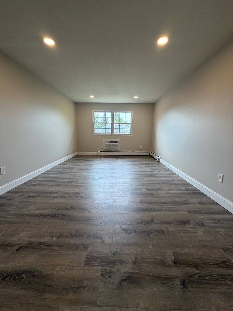 Condo for rent at 345-381 Hildreth St, Lowell, MA 01850