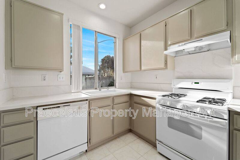 8265 Gold Coast #4, San Diego, CA 92126 - House for Rent - Image 7