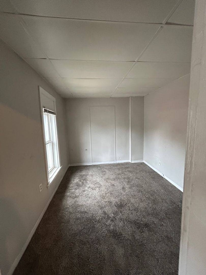 Apartment for rent at 1938-19385 S Washington Ave, Columbus, OH 43207