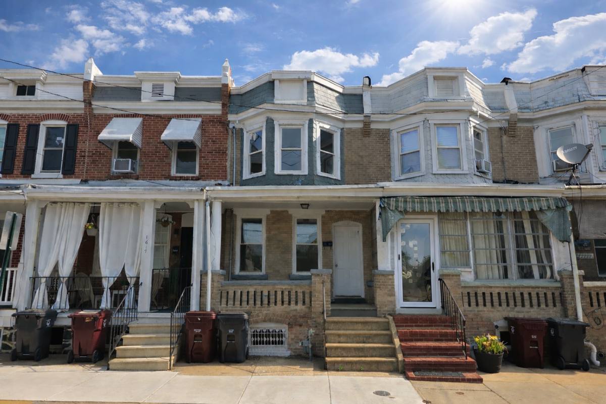 Townhouse for rent at 1615 Lancaster Ave, Wilmington, DE 19805