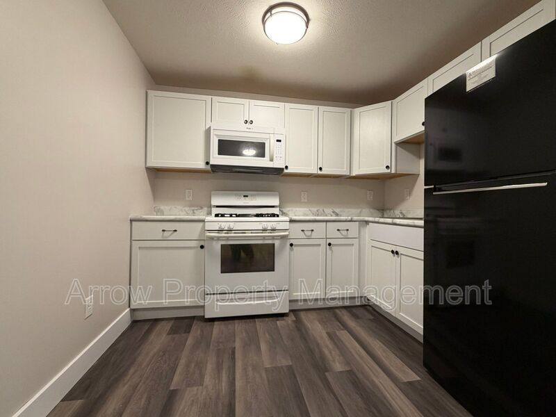 877 N 26th St #887-10, Lincoln, NE 68503 - Apartment for Rent - Image 3