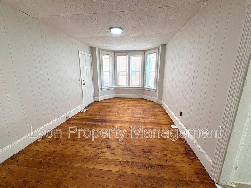 Apartment for rent at 37 Mechanic Ave #1L, Woonsocket, RI 02895