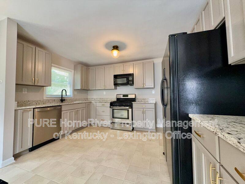 House for rent at 839 Henry Clay Blvd, Lexington, KY 40505