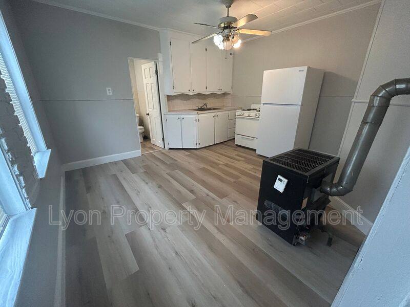 Apartment for rent at 415 Main St #4, Fairhaven, MA 02719