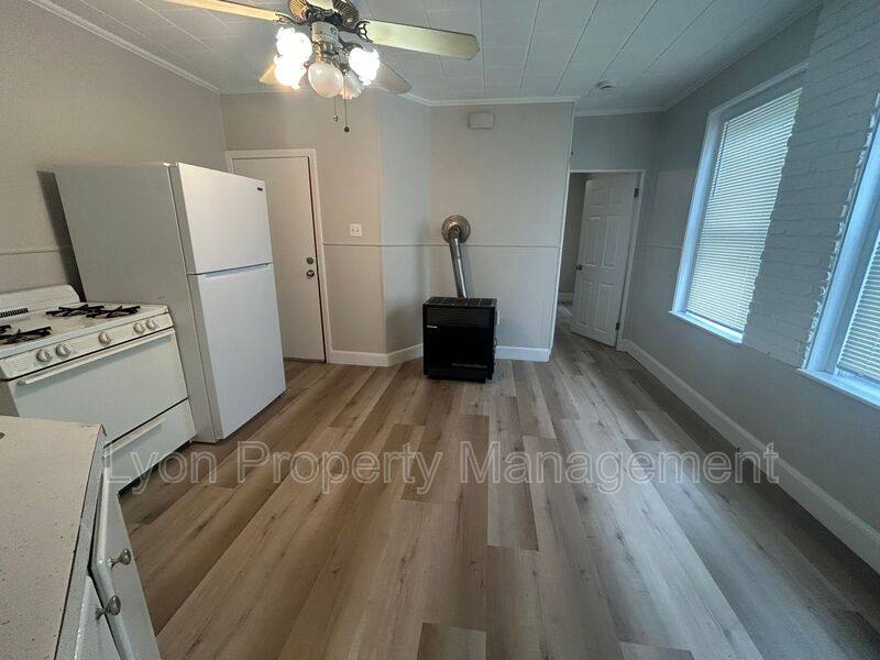 Apartment for rent at 415 Main St #4, Fairhaven, MA 02719
