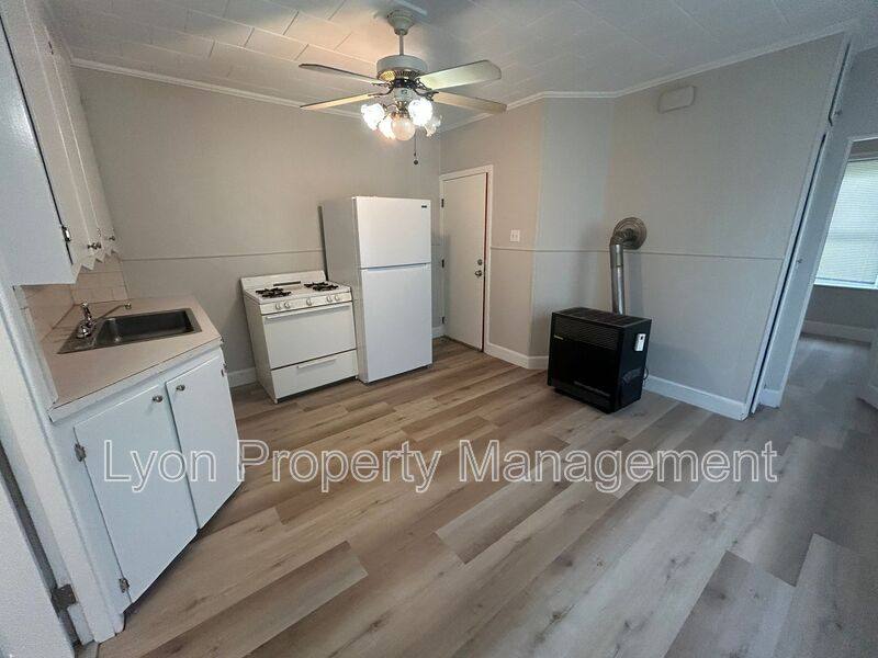 Apartment for rent at 415 Main St #4, Fairhaven, MA 02719
