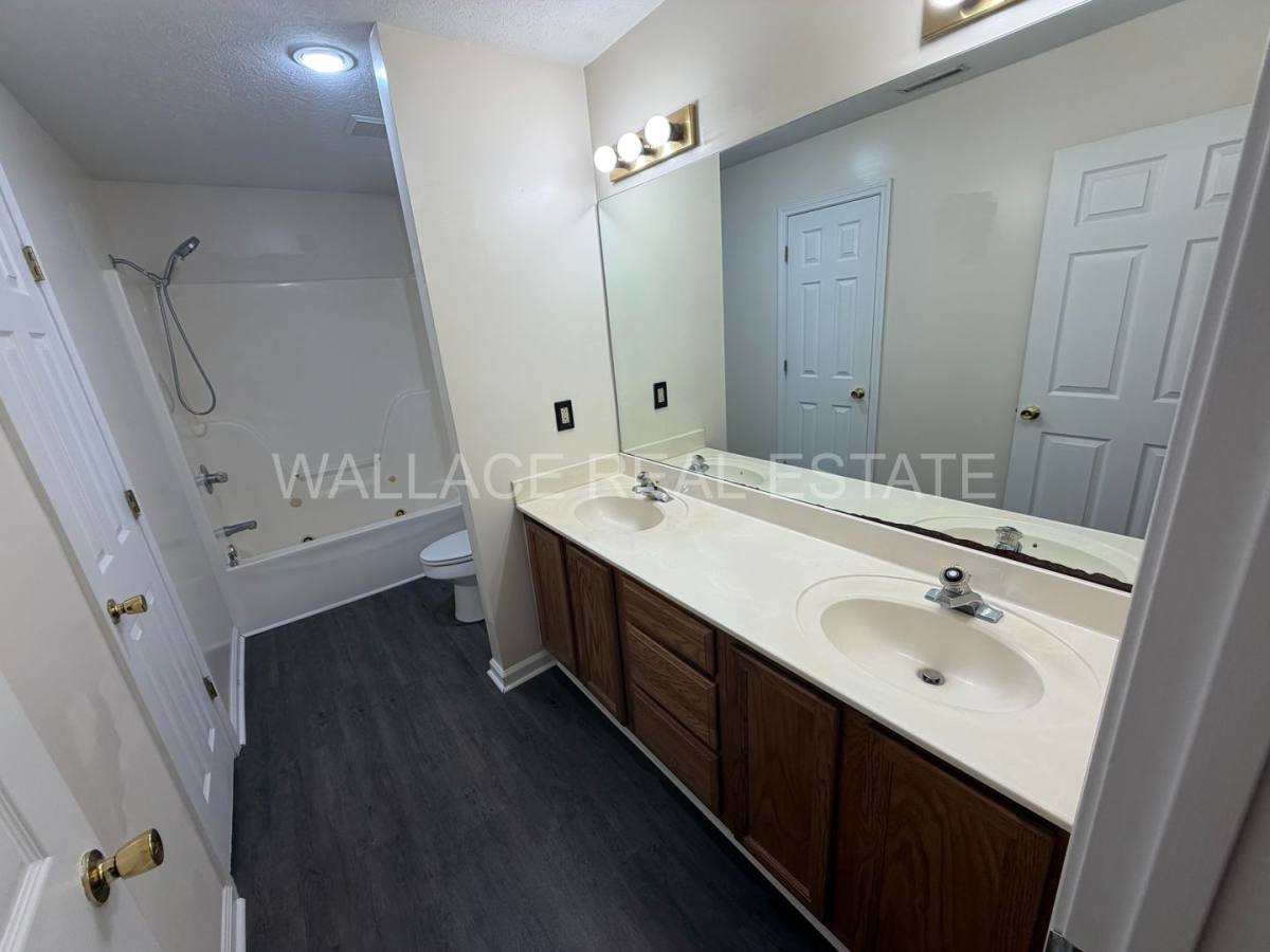 Condo for rent at 5336 Avery Woods Lane, Knoxville, TN 37921