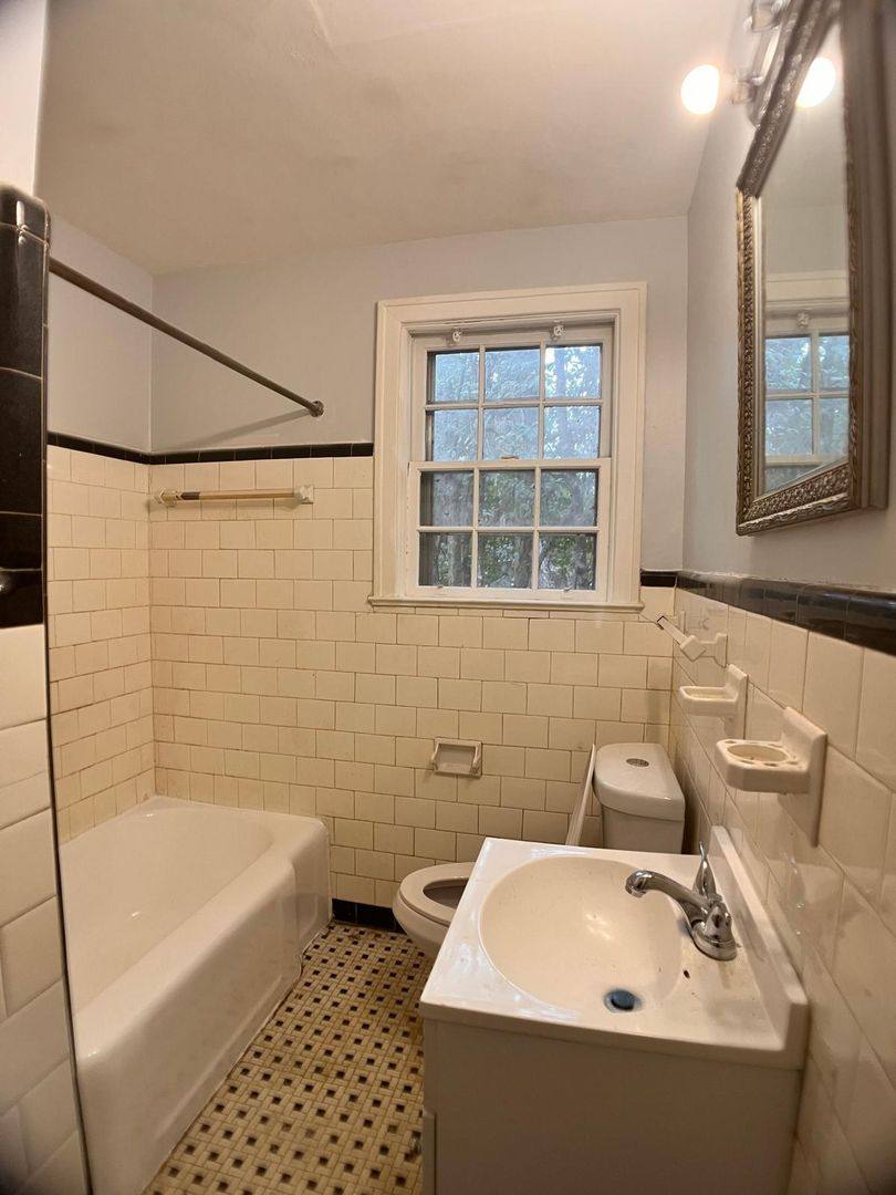 Apartment for rent at 2218 Palmetto St, Montgomery, AL 36107