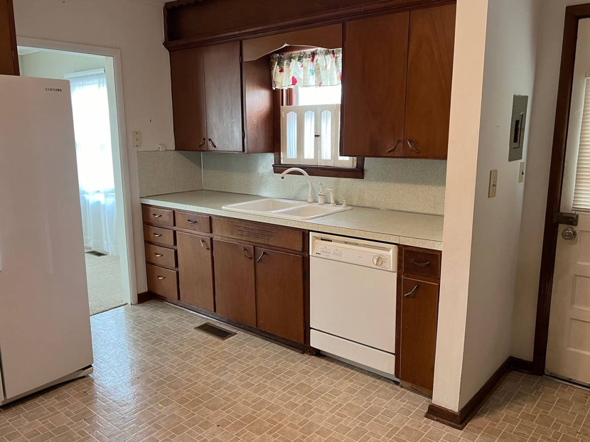 House for rent at 416 W Shawnee Ave, Tahlequah, OK 74464