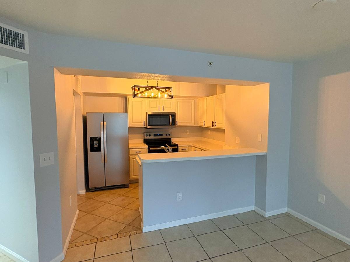 Condo for rent at 4109 Residence Dr #506, Fort Myers, FL 33901