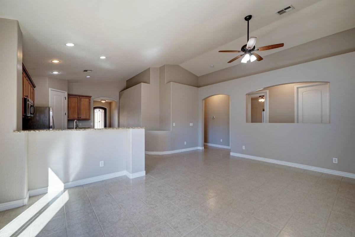 6415 S 49th Glen, Laveen, AZ 85339 - House for Rent - Image 1
