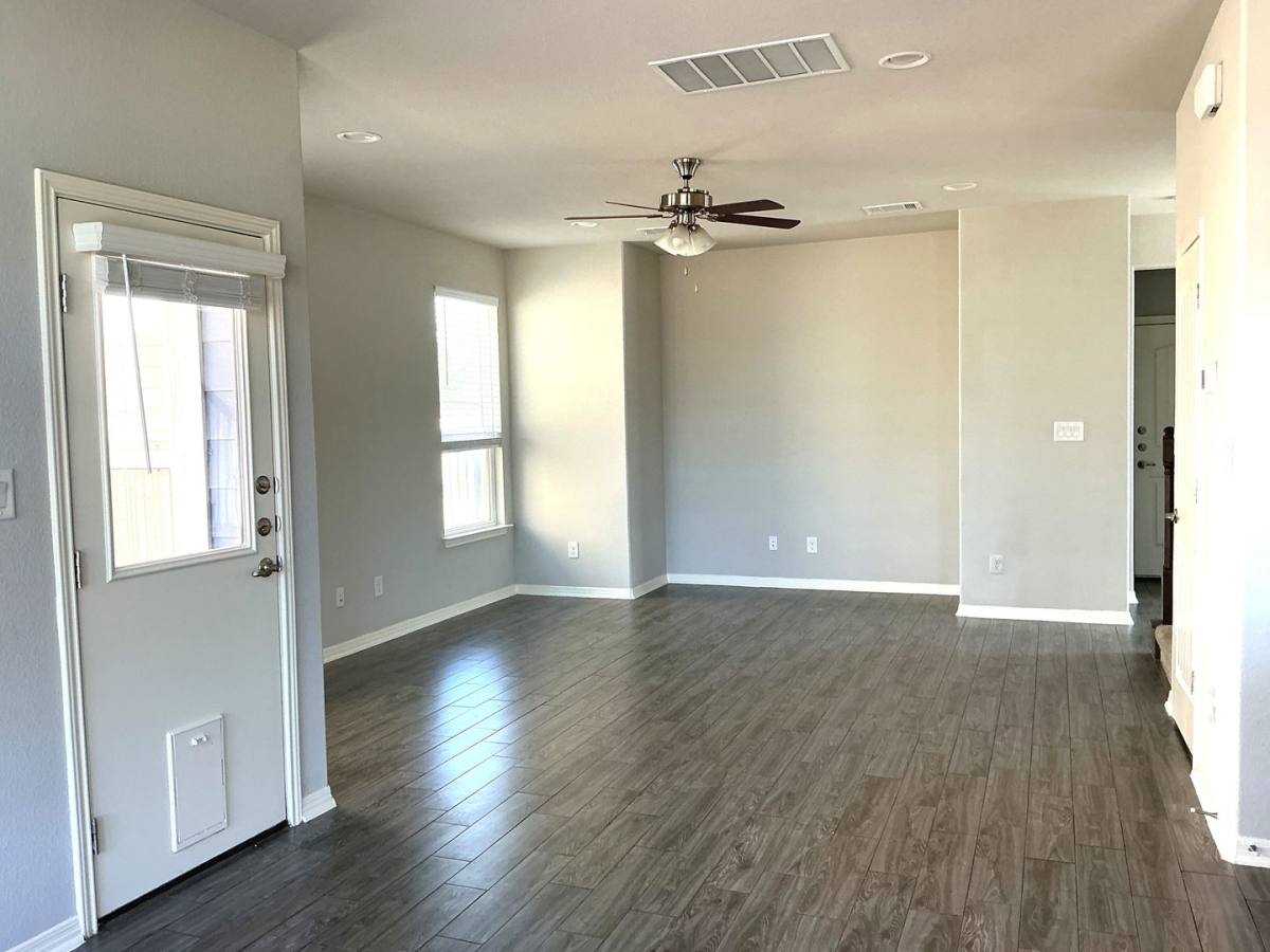 198 Simon, Kyle, TX 78640 - House for Rent - Image 8