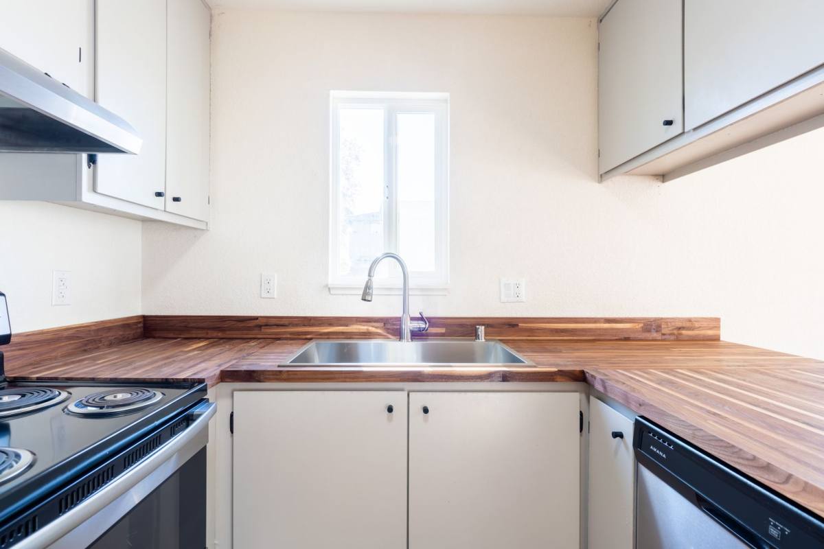 Townhouse for rent at 2647 Alamo Dr, Anderson, CA 96007