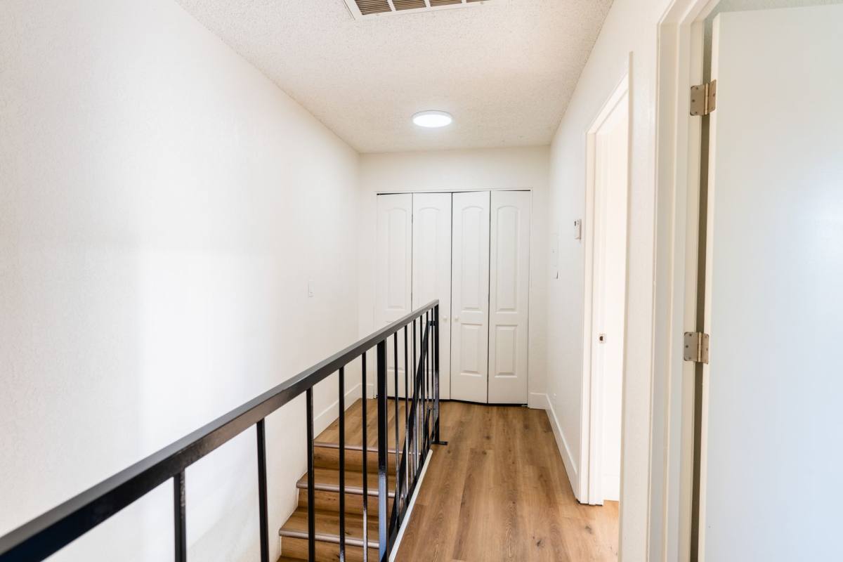 Townhouse for rent at 2647 Alamo Dr, Anderson, CA 96007