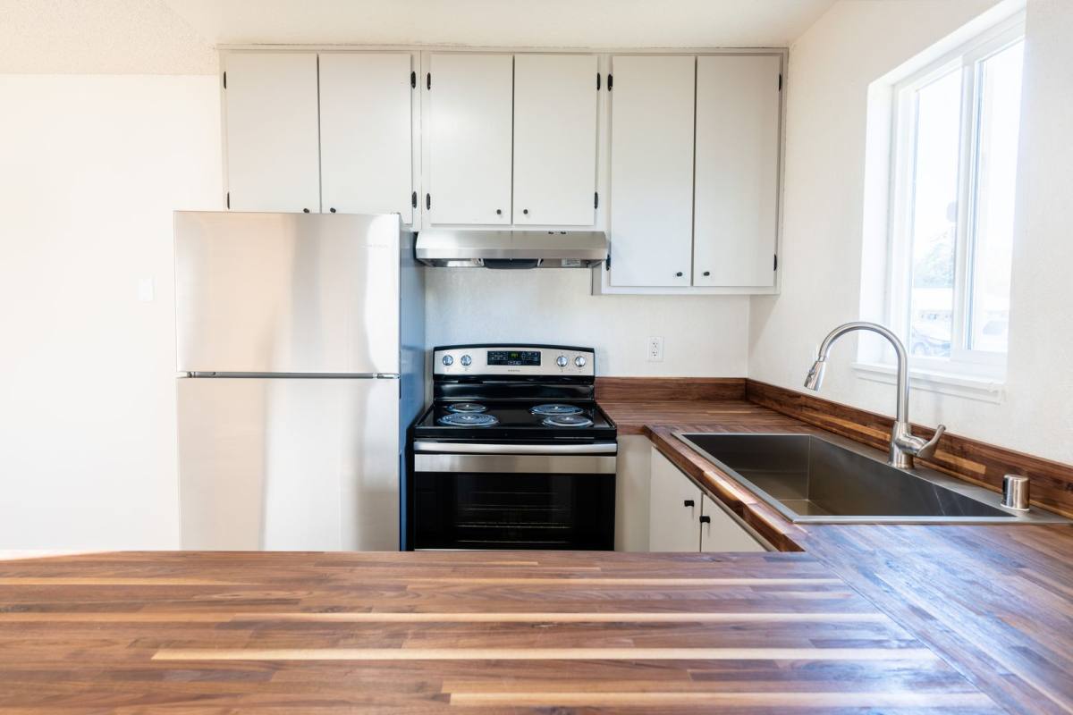 Townhouse for rent at 2647 Alamo Dr, Anderson, CA 96007
