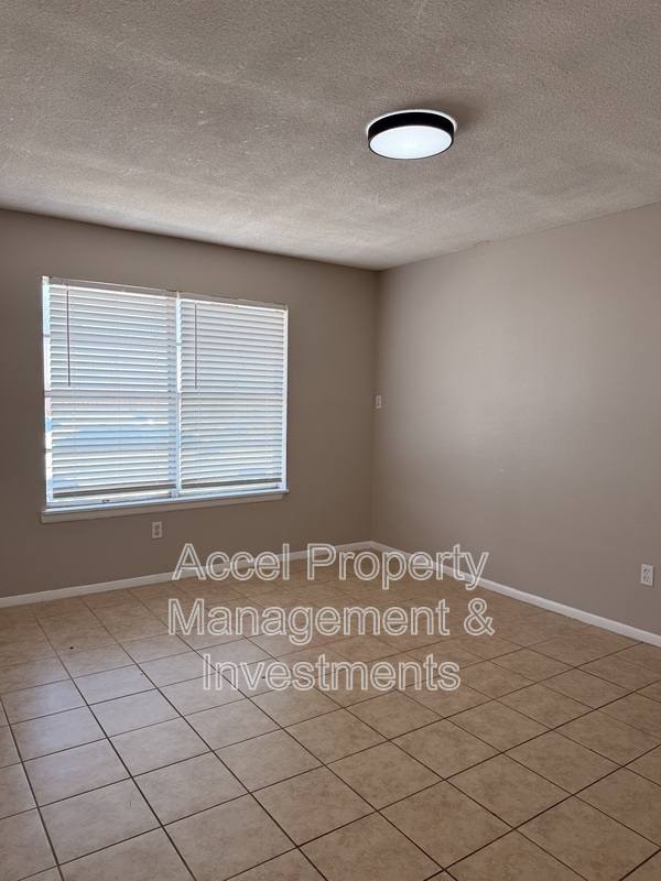 2401 Gumwood Ave #7, McAllen, TX 78501 - Apartment for Rent - Image 6