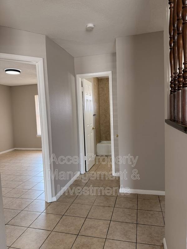 2401 Gumwood Ave #7, McAllen, TX 78501 - Apartment for Rent - Image 3