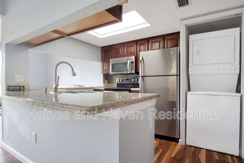 154 Orchid Dr, Davenport, FL 33897 - Townhouse for Rent - Image 8