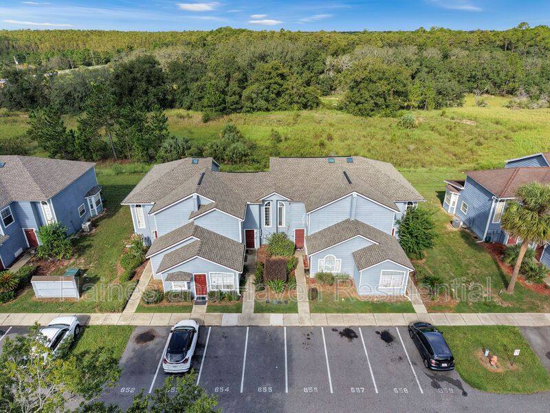 154 Orchid Dr, Davenport, FL 33897 - Townhouse for Rent - Image 2