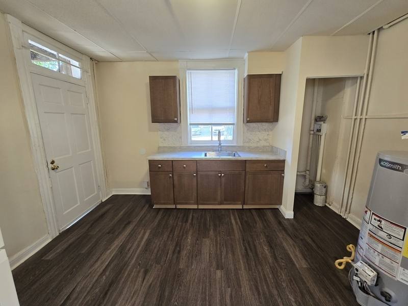 Apartment for rent at 217 E Leigh St #1, Richmond, VA 23219